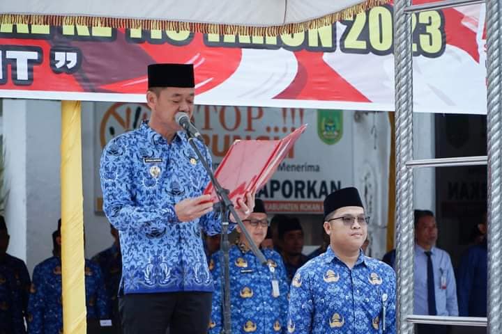 Bupati Rohil Afrizal Sintong Bersama Epi Sintong Didampingi Wabup ...